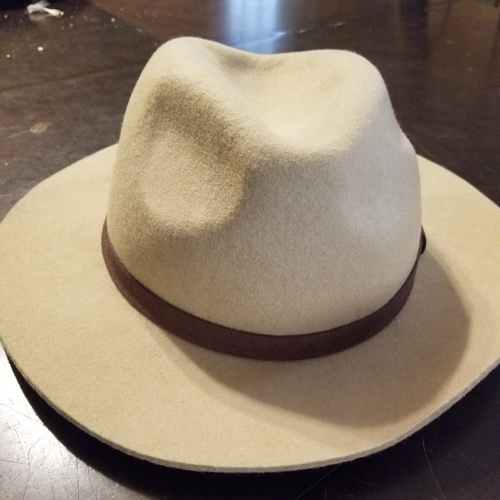 Hat - Picture 2 of 4